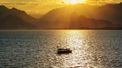Croisière dîner au coucher du soleil à Antalya avec vue romantique sur la Méditerranée
